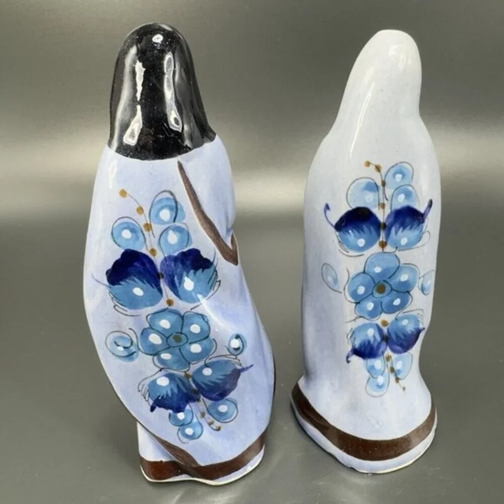 Vintage‎ Mexican Pottery Hand Painted Blue Tonala Nativity Figurine Mary Joseph